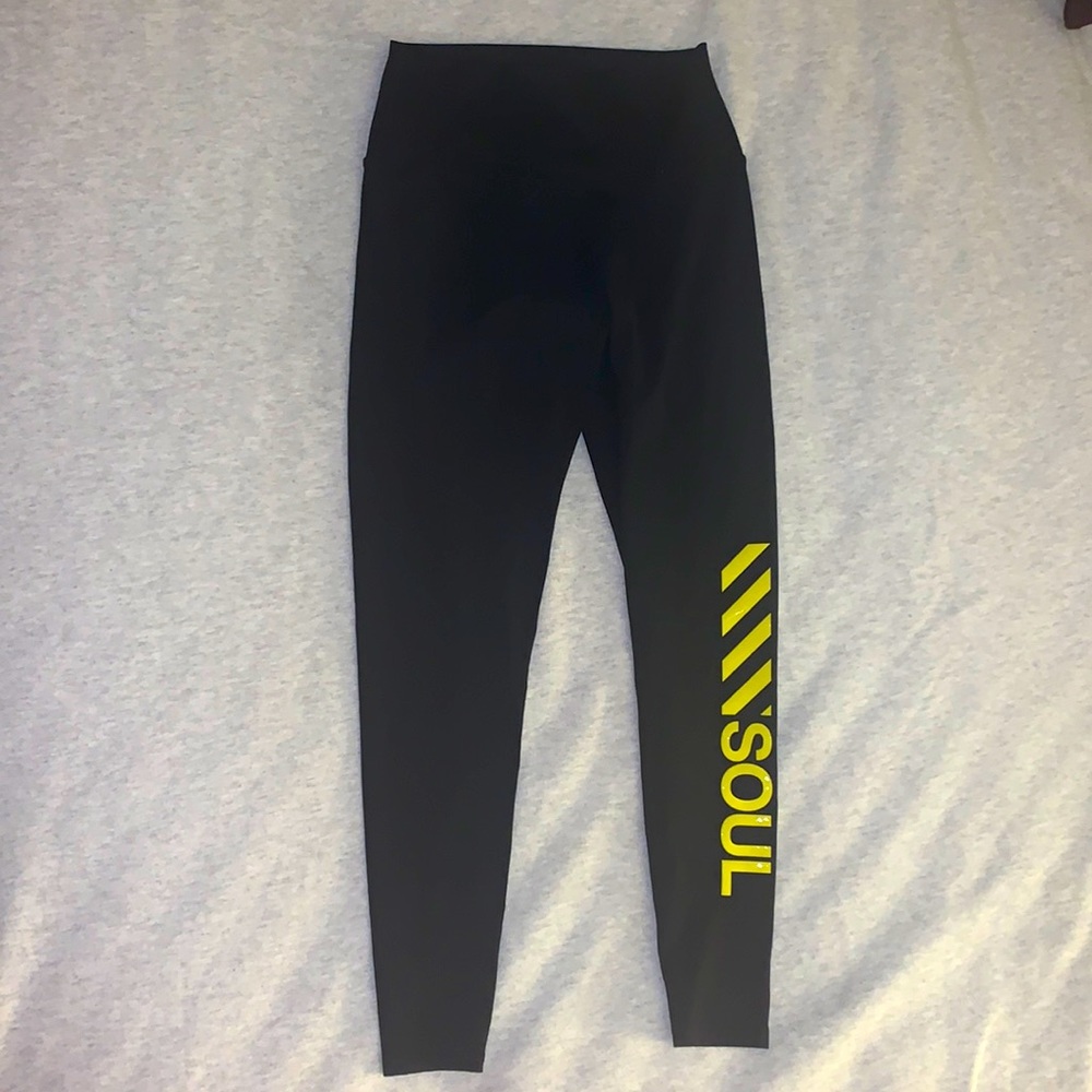 Soul by SoulCycle Leggings. Medium. High rise milestone legging black